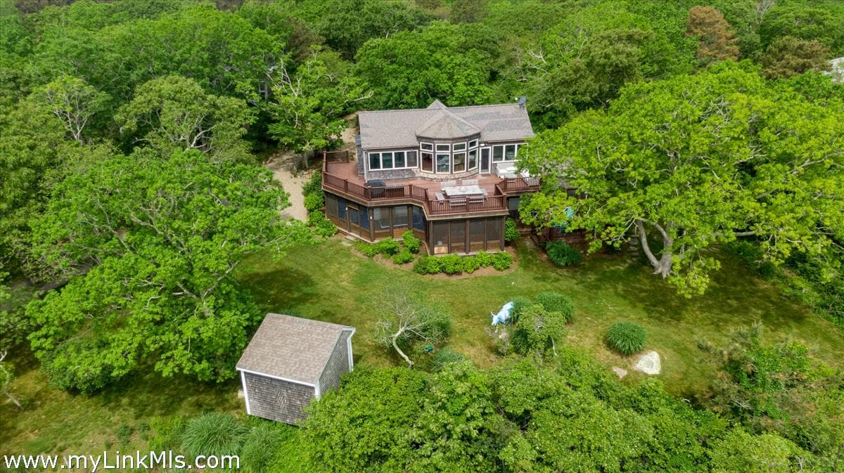 Image 3 - 72 Chappaquiddick Avenue