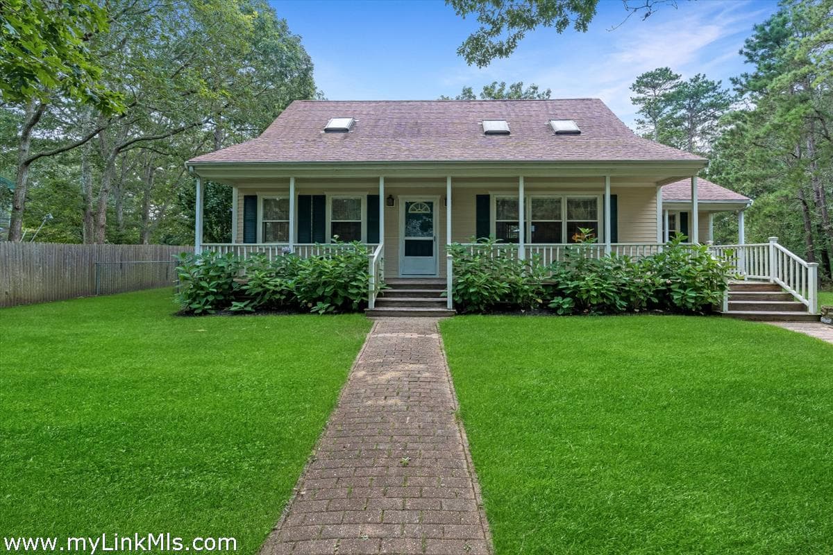 2-farm-path-oak-bluffs-ma-02557-42860