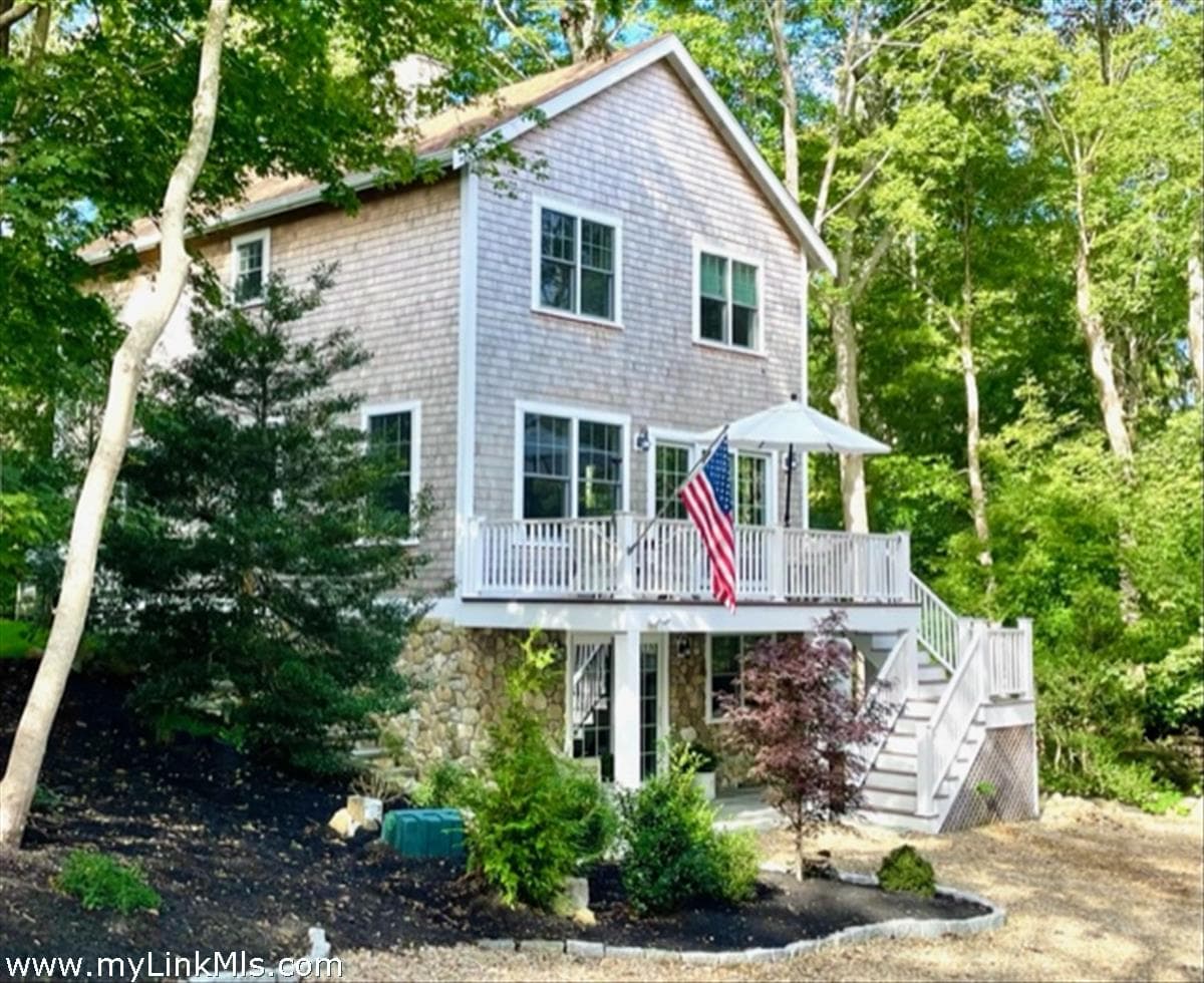 82-skiff-avenue-vineyard-haven-ma-02568-42879